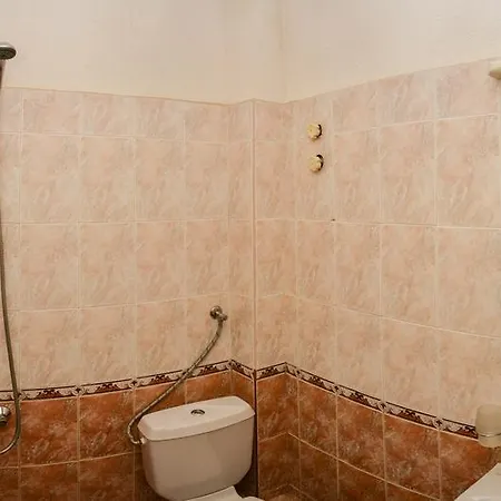 Otel Family Varbitsa 2*