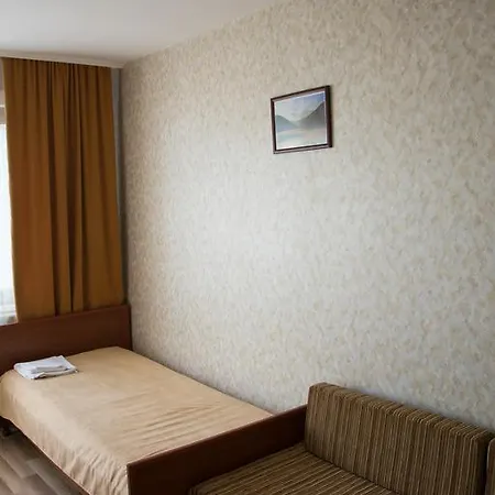 Otel Family Varbitsa 2*